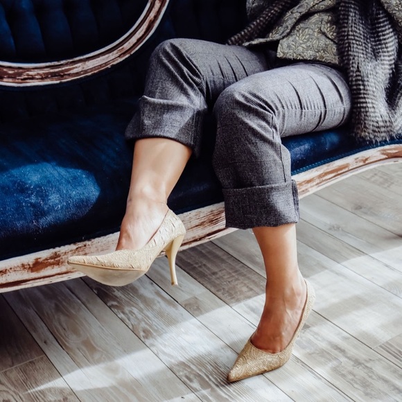 Gold wild Diva shoes size 8 - Picture 1 of 4